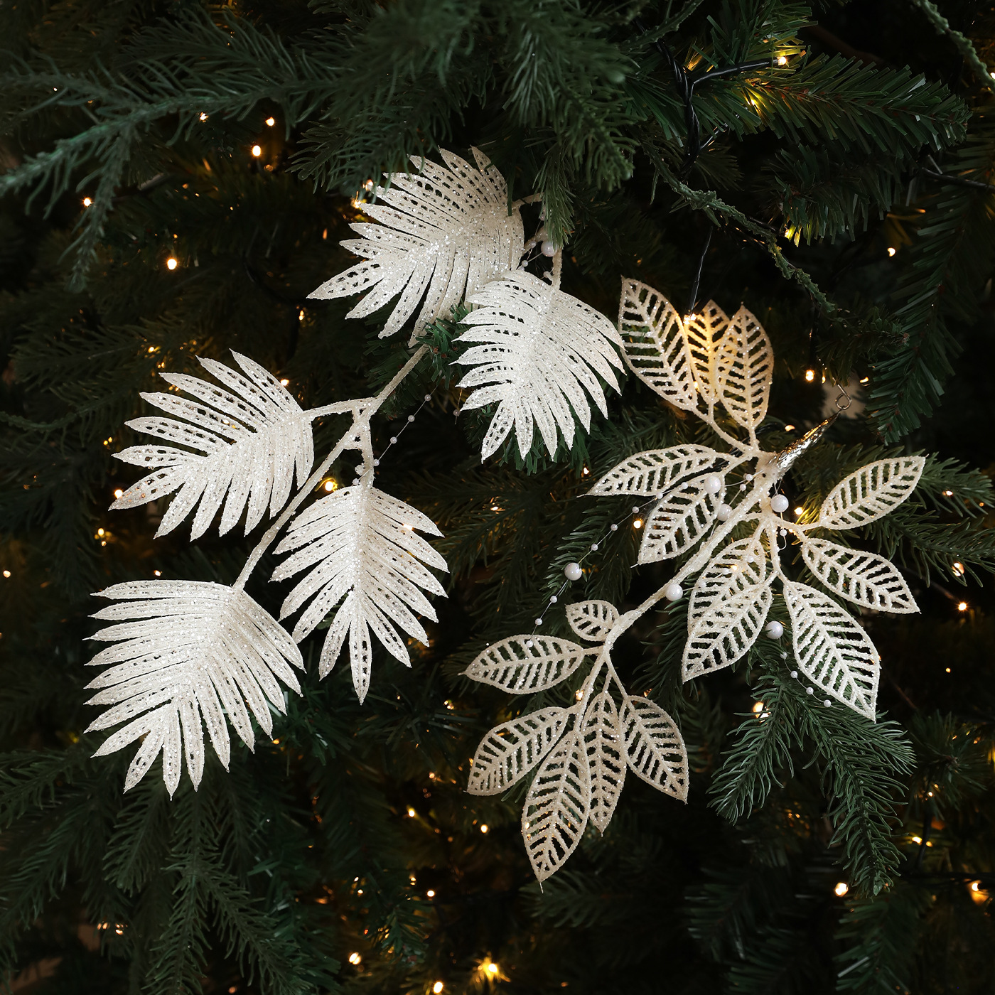 Hoja de helecho transfronterizo hojas de plástico flores de oro hojas de flores de Navidad polvo de oro polvo pegajoso enchufe de árbol de Navidad decoración de diseño de vacaciones