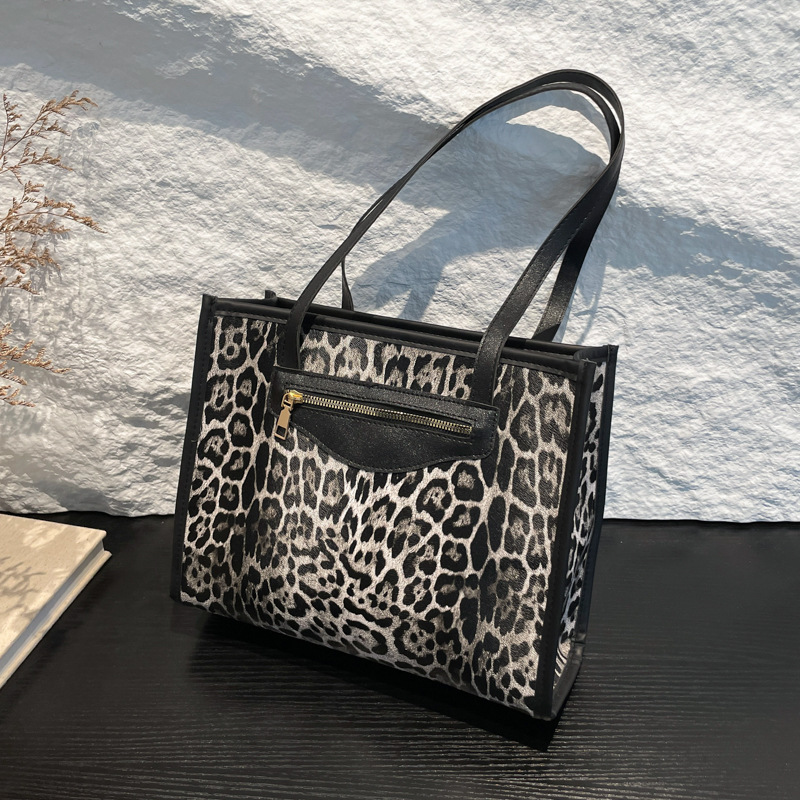 Bolso de gran capacidad de moda de leopardo para mujeres 2024 nuevo estilo de moda de viaje tote nicho diseño de hombro mochila