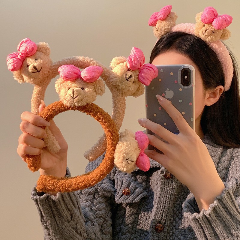 Cartoon red headband with bow