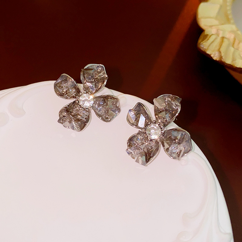 Agujas de plata con diamantes azules mariposa flor aretes de cristal coreanos delicados pequeños pernos frescos de moda para mujeres image 14