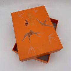 工場の生産はツバメの巣の箱の保健品の包装箱のブランドの化粧品の礼箱の天地の箱の設計のカラーの箱を作ります。