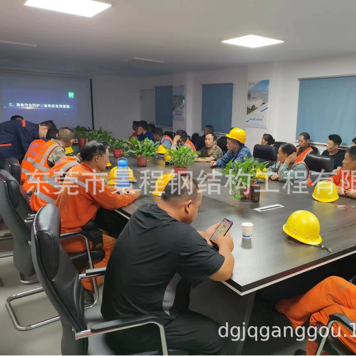 Zhaoqing поперечная магистраль ABCD рампа стальной короб балочный мост Цинюань домкрат высокоскоростная зеленая стальная арочная ферма