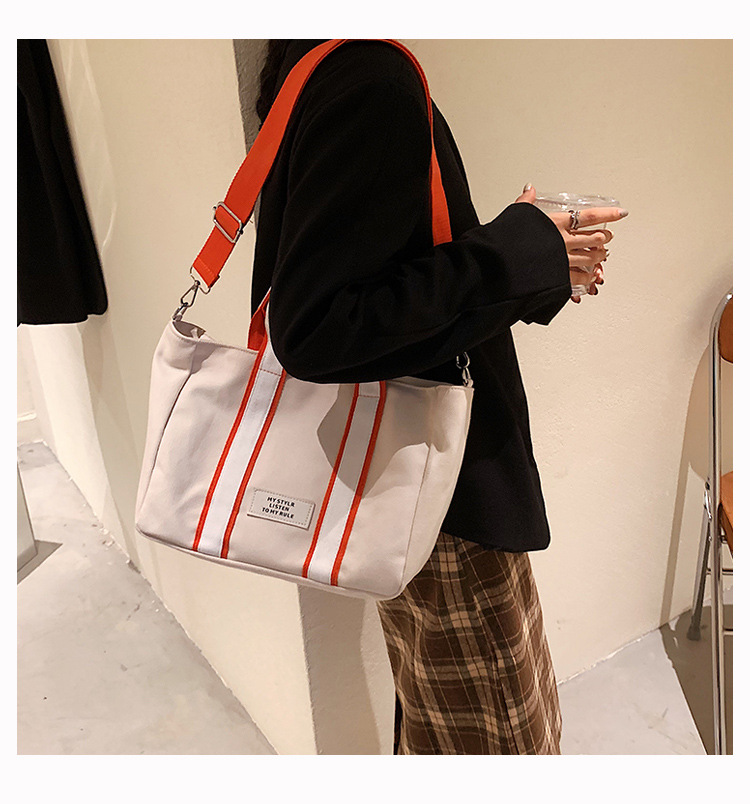 Fashion Large Capacity Wide Shoulder Strap Hit Color Portable Tote Bag Wholesale Nihaojewelry display picture 8