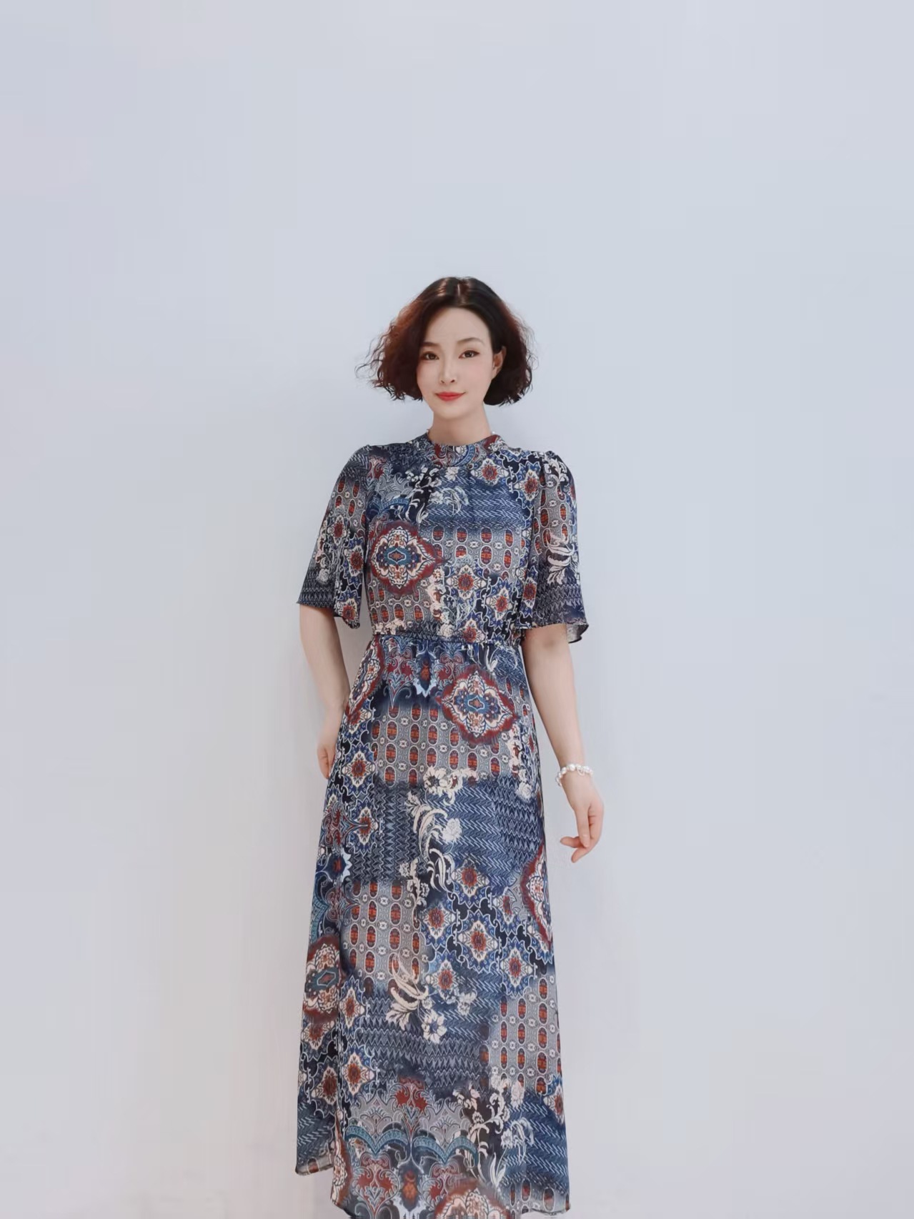 Summer fashionable retro elegant fitted brace
