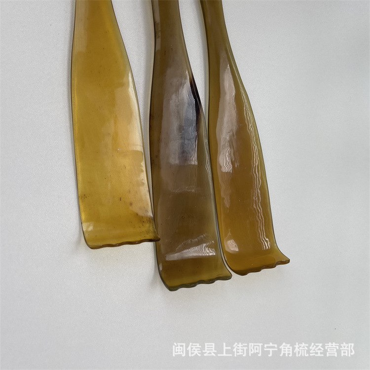 Horn Back Scratcher Full Length Itch Relief Tool Traditional Chinese Wellness Gua Sha Board Back Massager quality and texture