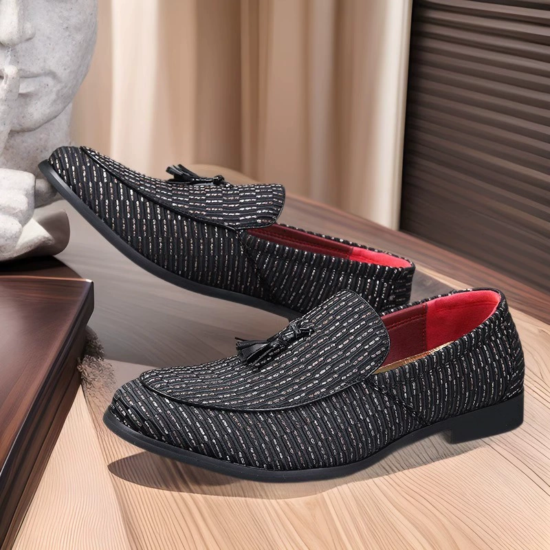 Внешняя торговля мужская обувь большого размера с кисточками