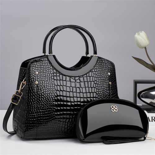 Midlife large-capacity women's handbag 2024 new style simple and elegant crocodile pattern single-shoulder cross-body bag mother bag