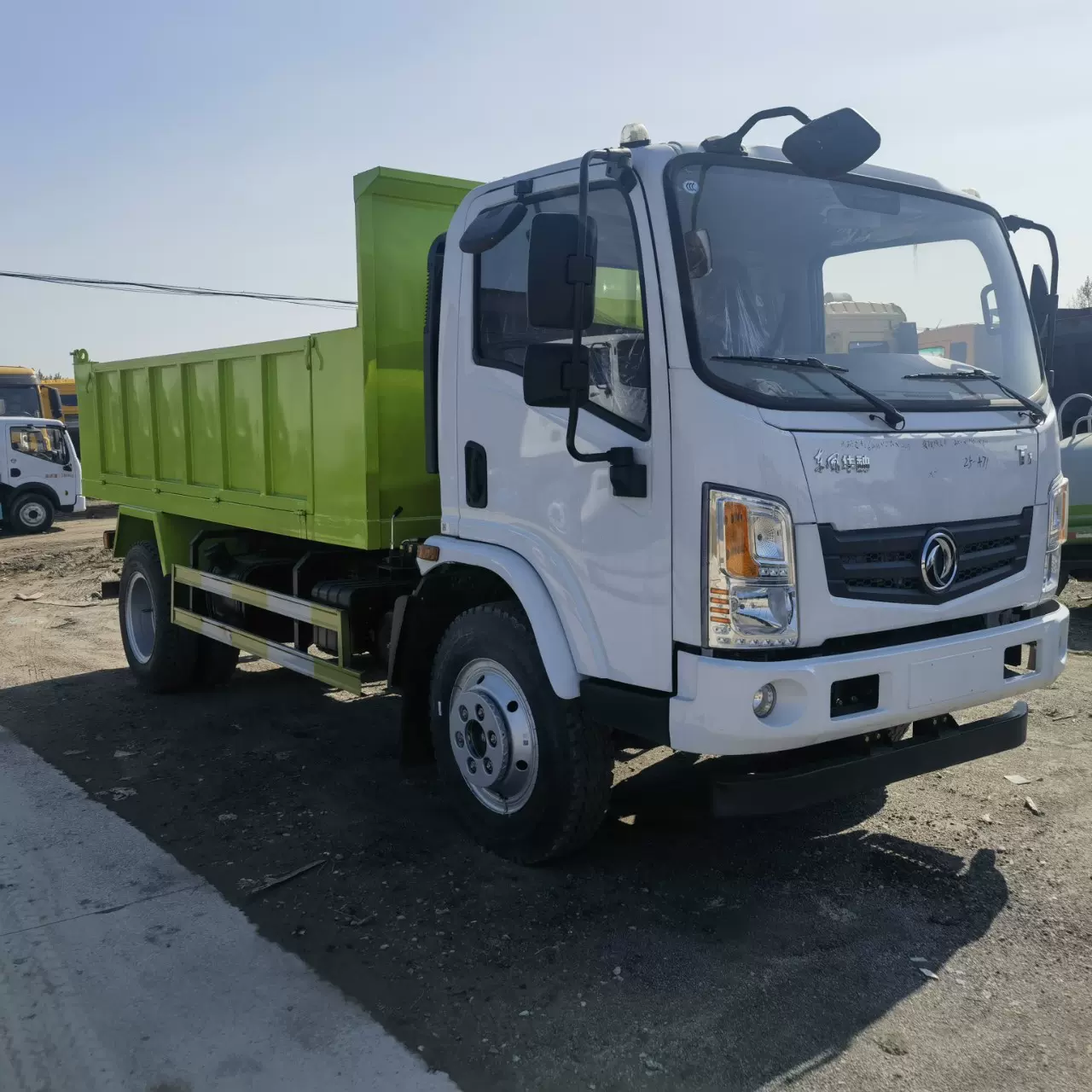 出口二手福田豪沃 轻卡 双排 钢丝轮胎 烤瓷漆 宽敞驾驶室 钢板桥