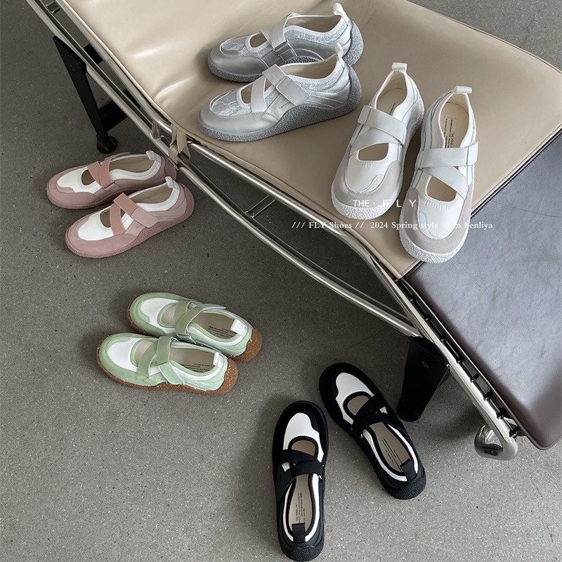 Two-tone Mary Jane shoes with velcro for leisure platform