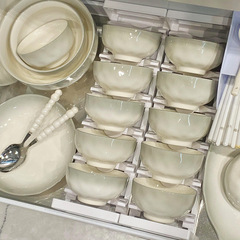 北欧高級感陶磁器食器セット家庭用釉薬の下のグラデーションが軽くて豪華で、高い顔の価値があります。