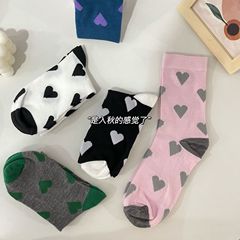 Japanese-style girly heart-patterned mid-calf socks for students, trendy casual & sporty drawstring socks in contrasting colors, perfect for women.