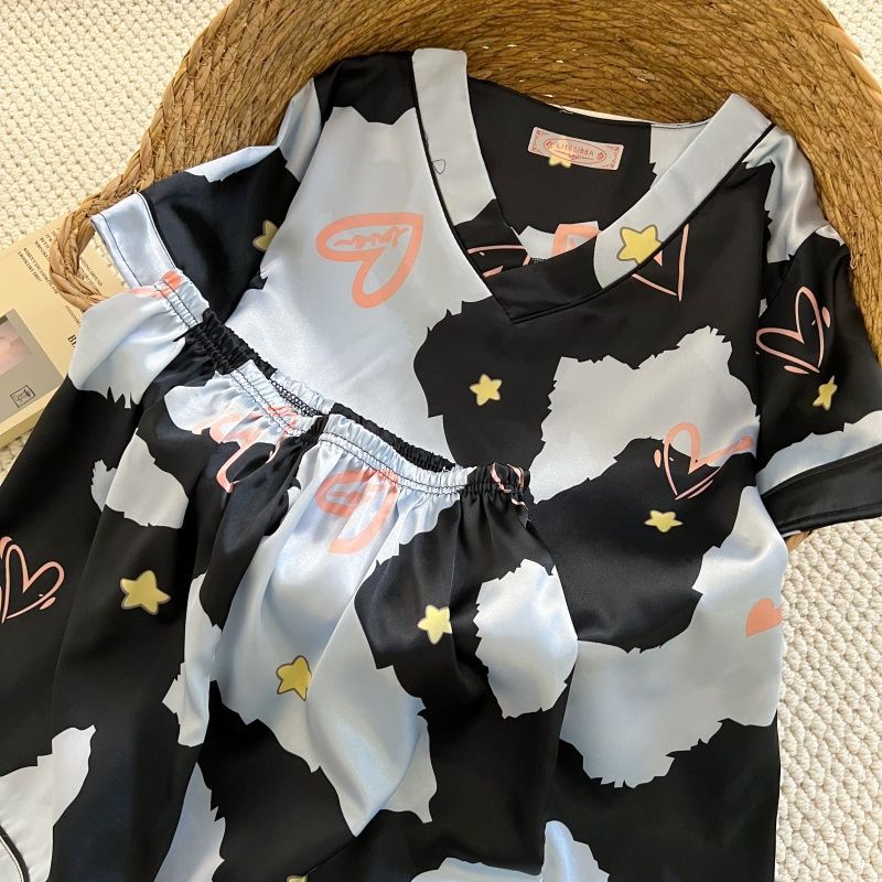 Pijamas de verano al por mayor transfronterizos de seda de manga corta delgada y suelta de cuello en V de mujer simulación de dibujos animados set de ropa para el hogar
