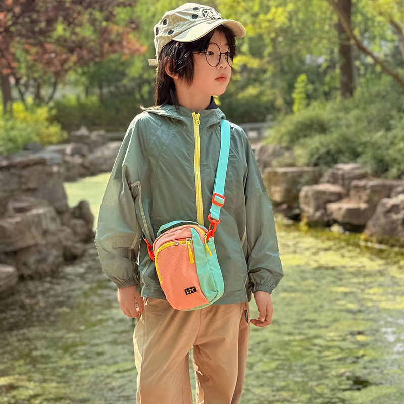 2026 nuevo cross-border bolso infantil casual ligero al aire libre montar mochila de moda color contraste bolso de hombro para hombres y mujeres
