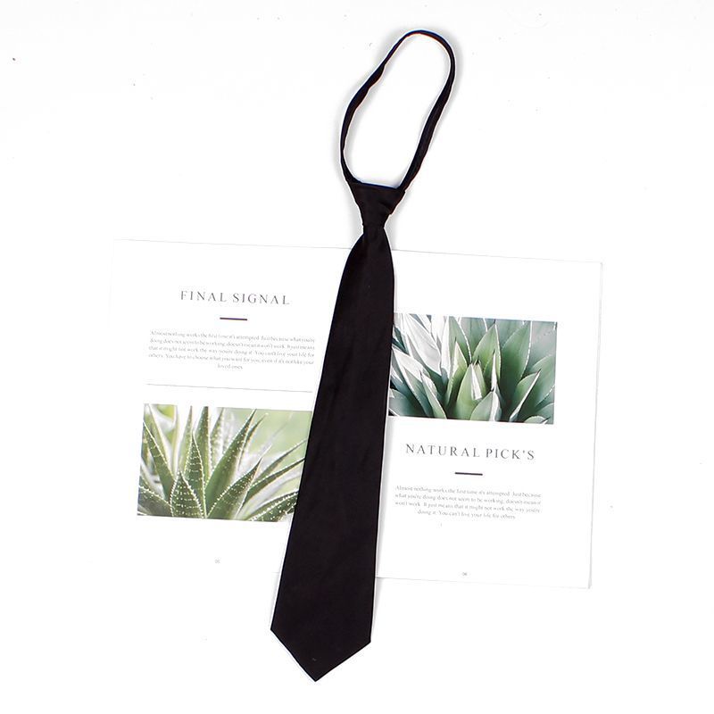 Cravată neagră cu model floral pentru guler, papion unisex_voghion.com