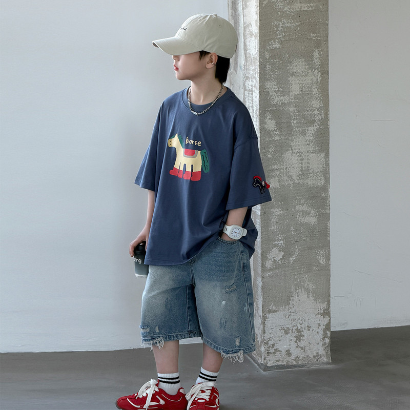 Boys' Short-Sleeve T-Shirt and Shorts Set, Summer Youth Trendy Ripped Denim Five-Point Pants, Export Fashion Big Kids' Clothing Boys' Short-Sleeve T-Shirt and Shorts Set, Summer Youth Trendy Ripped Denim Five-Point Pants, Export Fashion Big Kids' Clothing