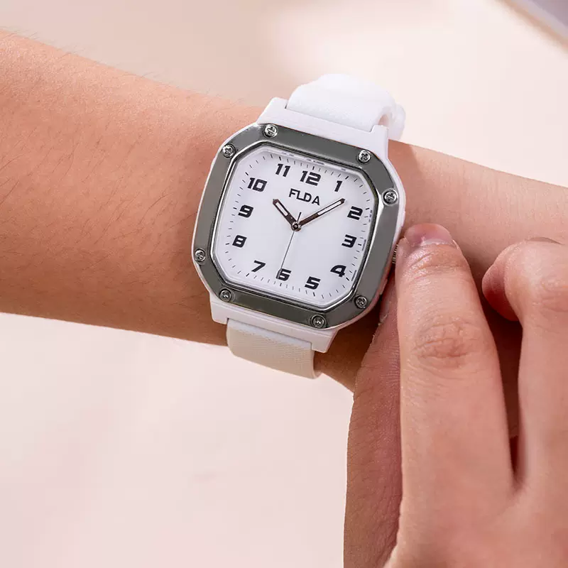 源头石英腕表婓洛达方形指针款表盘硅胶表带通用手表静音考试专用