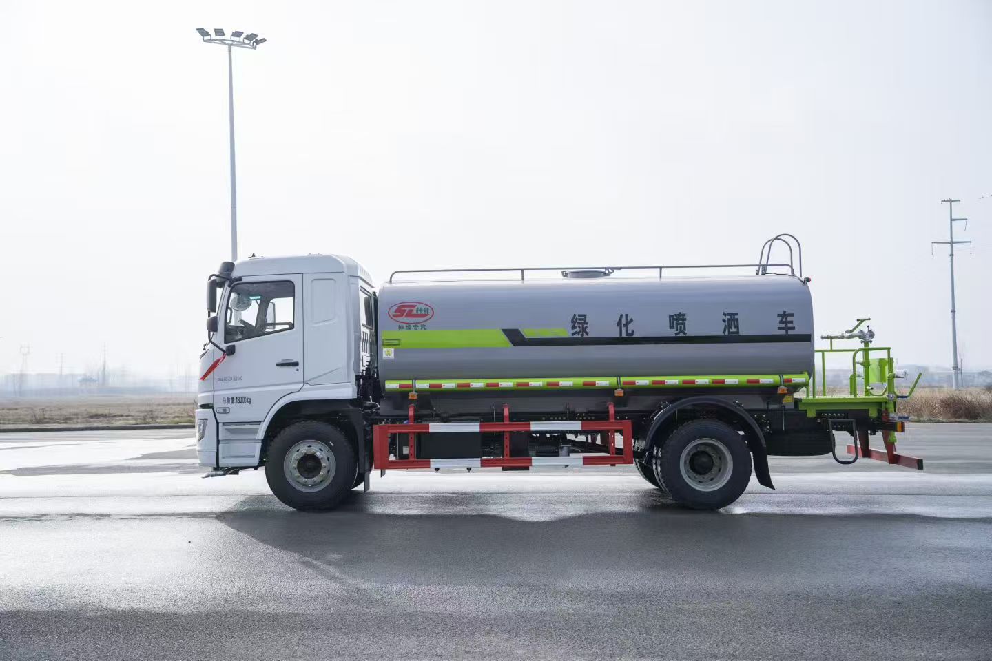 15-ton new Shacman Delong L5000 road sprinkler truck, landscaping fog cannon spraying truck, 30m spray truck