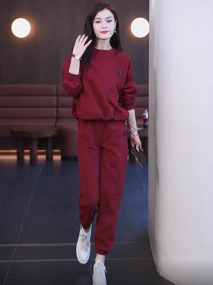 "Conjunto deportivo informal para mujer: sudadera con capucha y pantalones deportivos de estilo coreano (caqui/burdeos/negro)"_voghion.com