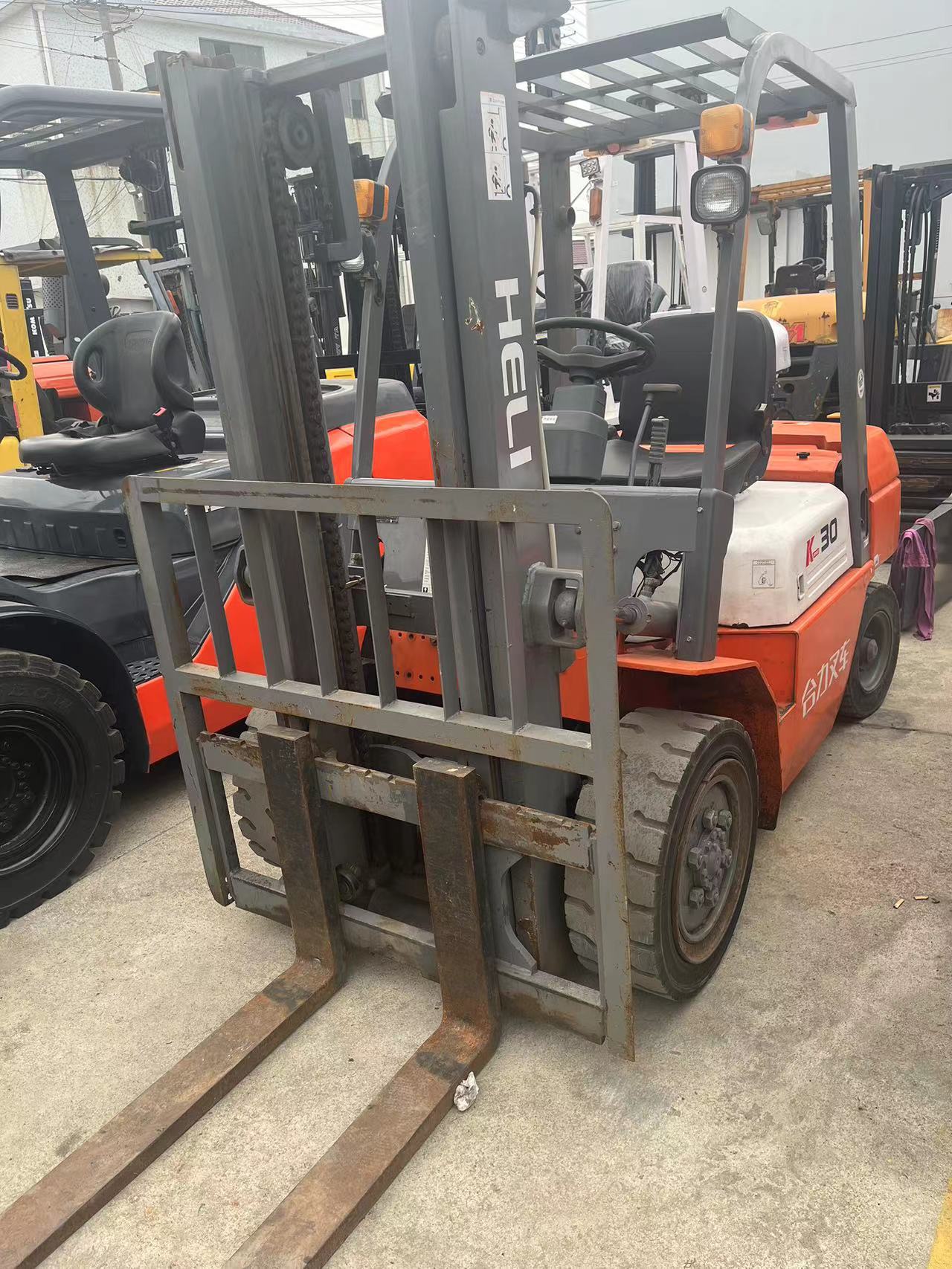 出售二手叉车，合力叉车，TCM叉车，3吨叉车，合力3吨