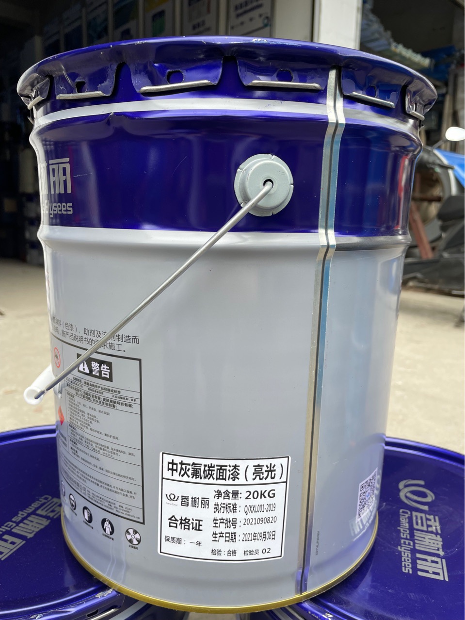 中灰氟碳面漆（亮光）  不锈钢 镀锌管  镀锌管  铁栏杆  结构防