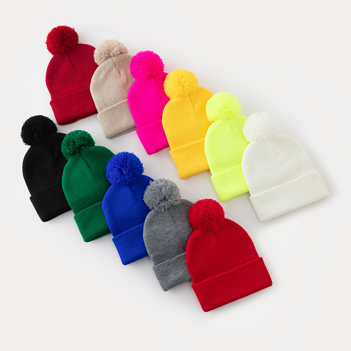 Unisex-Strickmütze mit Bommel – Warme Wintermütze für Damen und Herren, weiches Acrylgarn, atmungsaktiv und winddicht, lässiger Stil_voghion.com