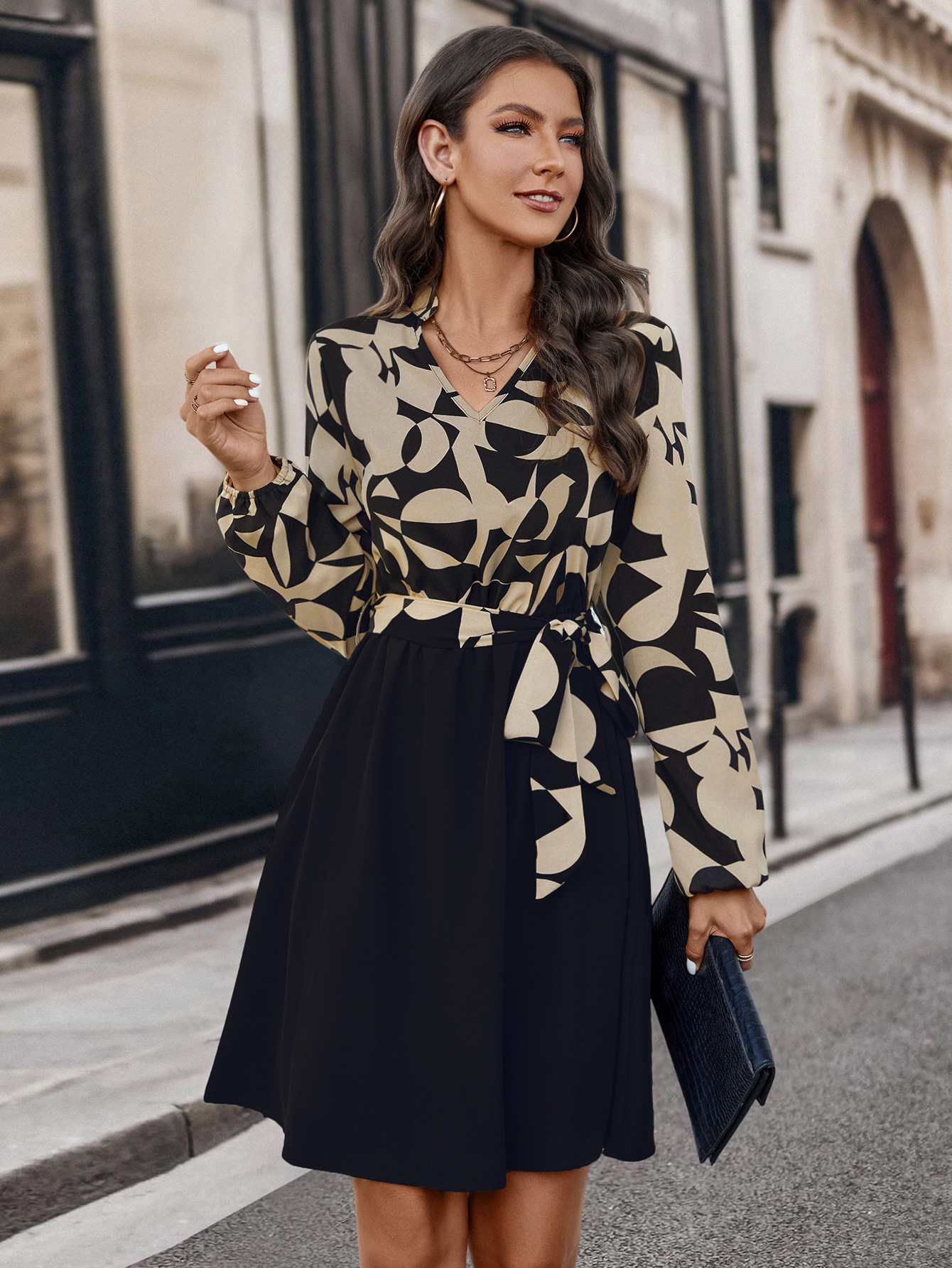 Women's dress with long sleeves and straps_voghion.com