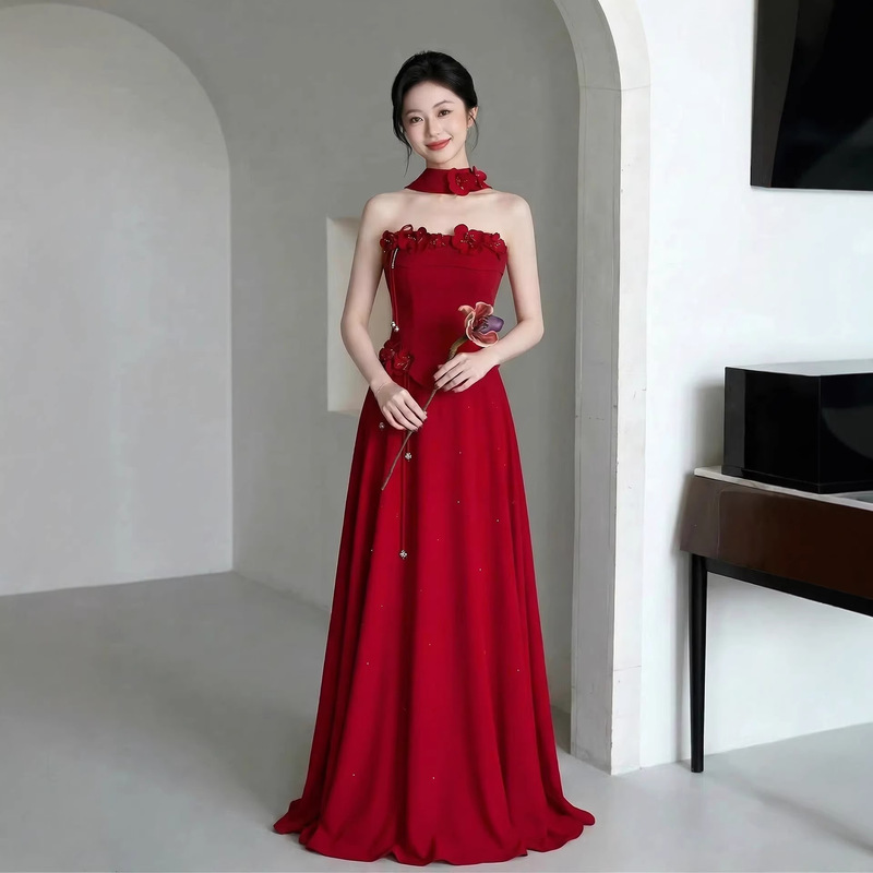 Red Toast Dress, New Chinese-Style Floral Tube Top Gown, 2026 New Model, High-End Luxury Engagement Evening Dress for Brides Red Toast Dress, New Chinese-Style Floral Tube Top Gown, 2026 New Model, High-End Luxury Engagement Evening Dress for Brides