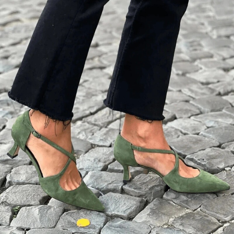 2025 Spring and Summer Export New Stiletto Heels 40-43 Large Size Pointed Toe Suede Cross Buckle Hollow Sandals