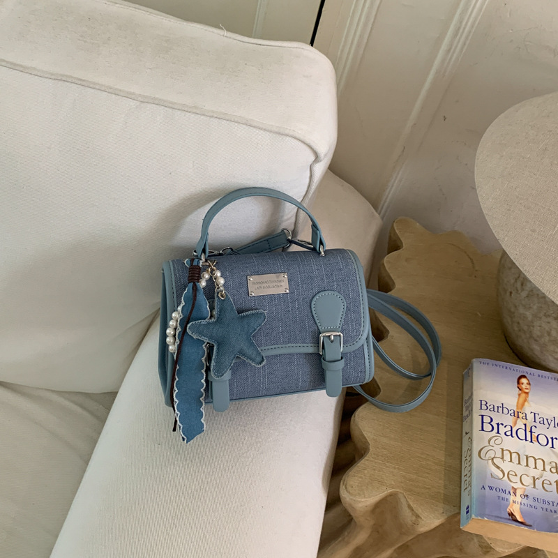 Nicho de diseño bolso de mano mujer 2026 nuevo exquisito bolso cuadrado de estilo extranjero mini mochila de alto nivel mochila image 7