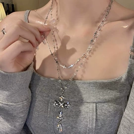 项链;发夹;耳环