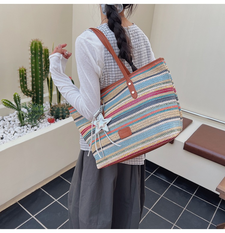 Summer striped woven large-capacity tote bag 2025 New style fashionable and trendy Korean style simple and elegant casual single-shoulder bag undefined