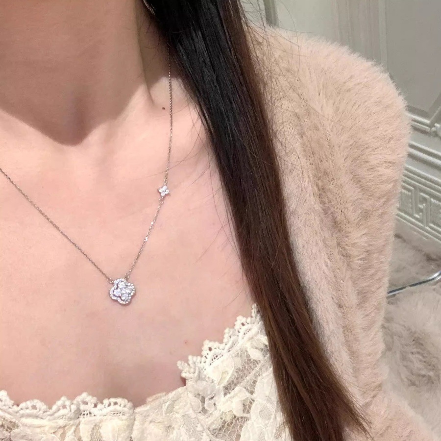 French Style Sparkling Zircon Four-leaf Clover Necklace Women_voghion.com