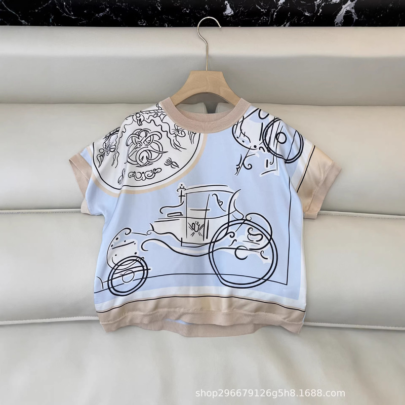 French-Style High-End 2026 Spring/Summer New Twill Silk Printed Patchwork Knit Pullover T-Shirt Versatile Top French-Style High-End 2026 Spring/Summer New Twill Silk Printed Patchwork Knit Pullover T-Shirt Versatile Top