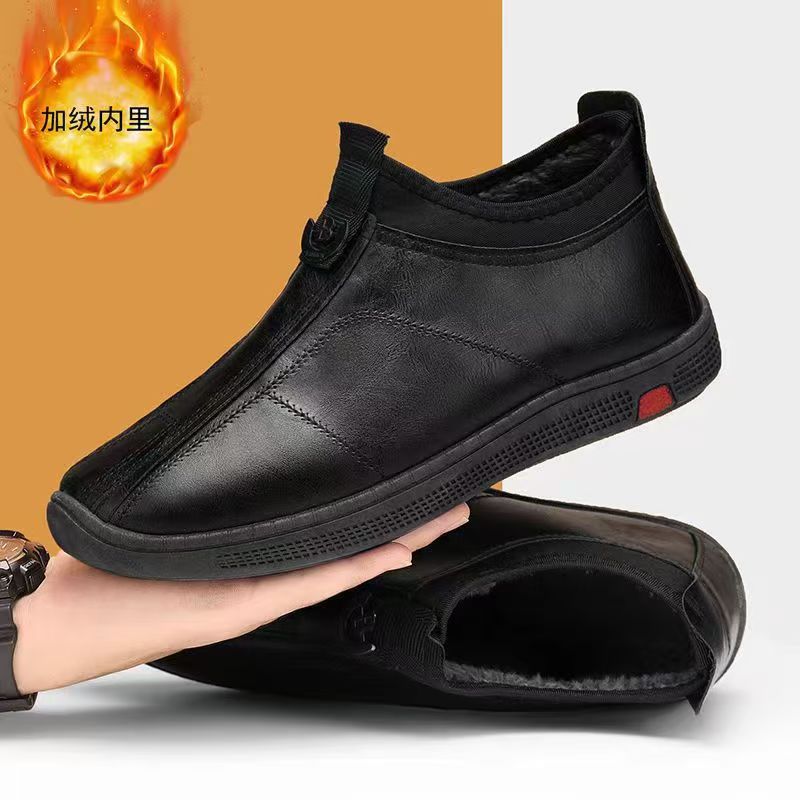 Invierno nuevo hombre de mediana edad zapatos de cuero de algodón antideslizante zapatos de cuero de terciopelo más grueso calentamiento de base suave zapatos de cuero de algodón