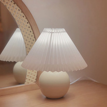 北欧ins奶油色百褶台灯复古Vintage韩国多色书桌装饰婚房床头台灯