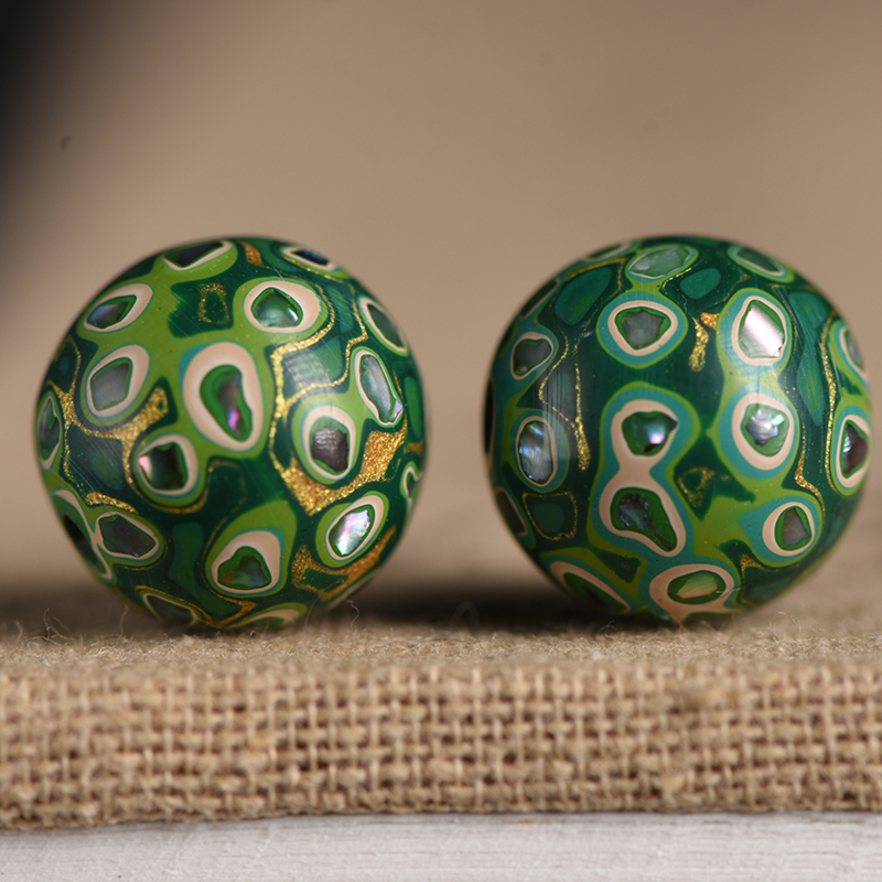 1.2 green and white single