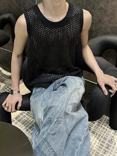 Lace-front open-back vest with sleeveless crewneck design, men's niche fashion, casual summer new knit short-sleeve top