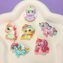 卡通彩虹独角兽树脂配件奶油胶diy发夹头绳吊坠鞋花装饰材料批发