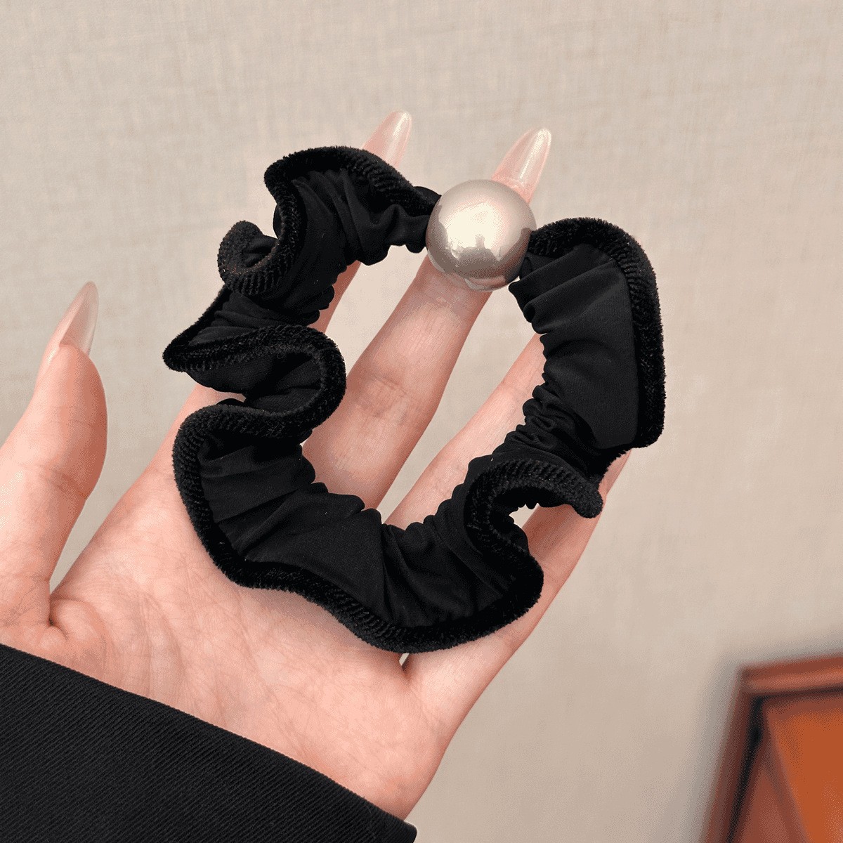 Tejido a mano perla intestino grueso anillo de cabello Ruyi temperamento de alta elasticidad cabeza de cola de caballo cuerdas de cabello adornamiento de cabello para mujeres