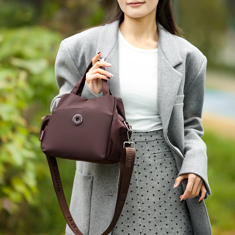 2025新款休闲潮流手拎单肩斜挎包 时尚大容量百搭通勤托特包