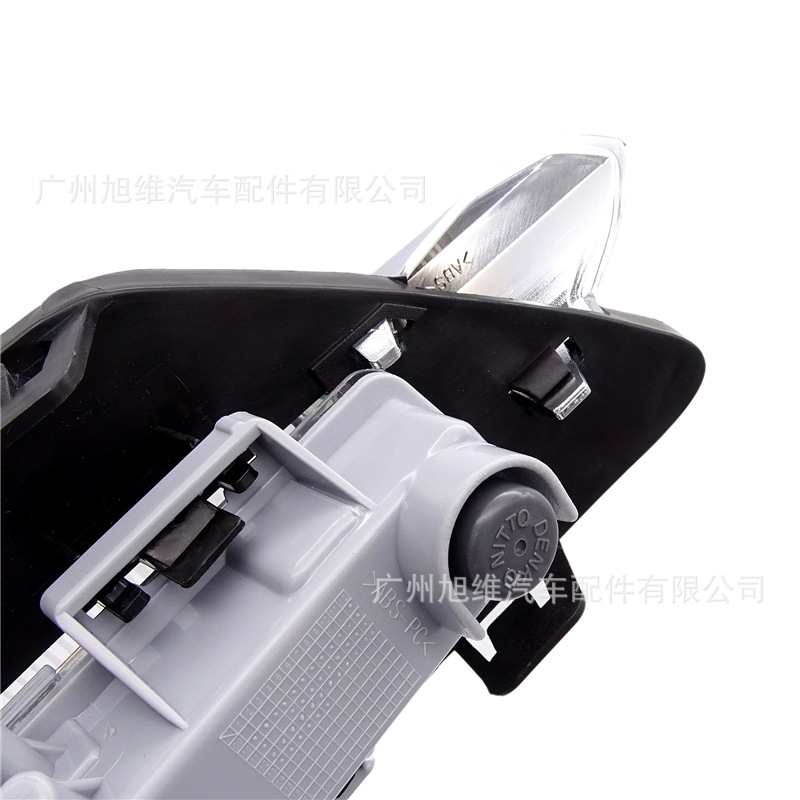 Suitable for Mercedes-Benz C-Class W204 Led Daytime Running Light Assembly Front Bumper Lower Grille Fog Light Modification