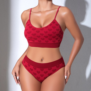 �W���ԸПo�p�������bŮ�tɫ�����۔n�玧���{�������OӋŮʿ���b