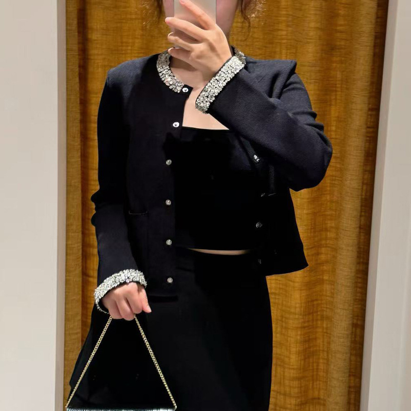 M family 2024 autumn French style simple slim fit heavy industry diamond round neck black short sweater cardigan M family 2024 autumn French style simple slim fit heavy industry diamond round neck black short sweater cardigan