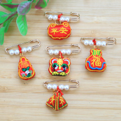 Children's Wearable Pearl Needle Embroidered Fragrant Bag with Tiger Head Rice Dumpling and Lucky Bag, Safe Pin for Kids on Dragon Boat Festival