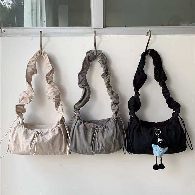 2026 New Niche Designer Bags for Women, Pleated Underarm Bags, Cloud Bags, Baguette Bags, Single-Shoulder down Bags