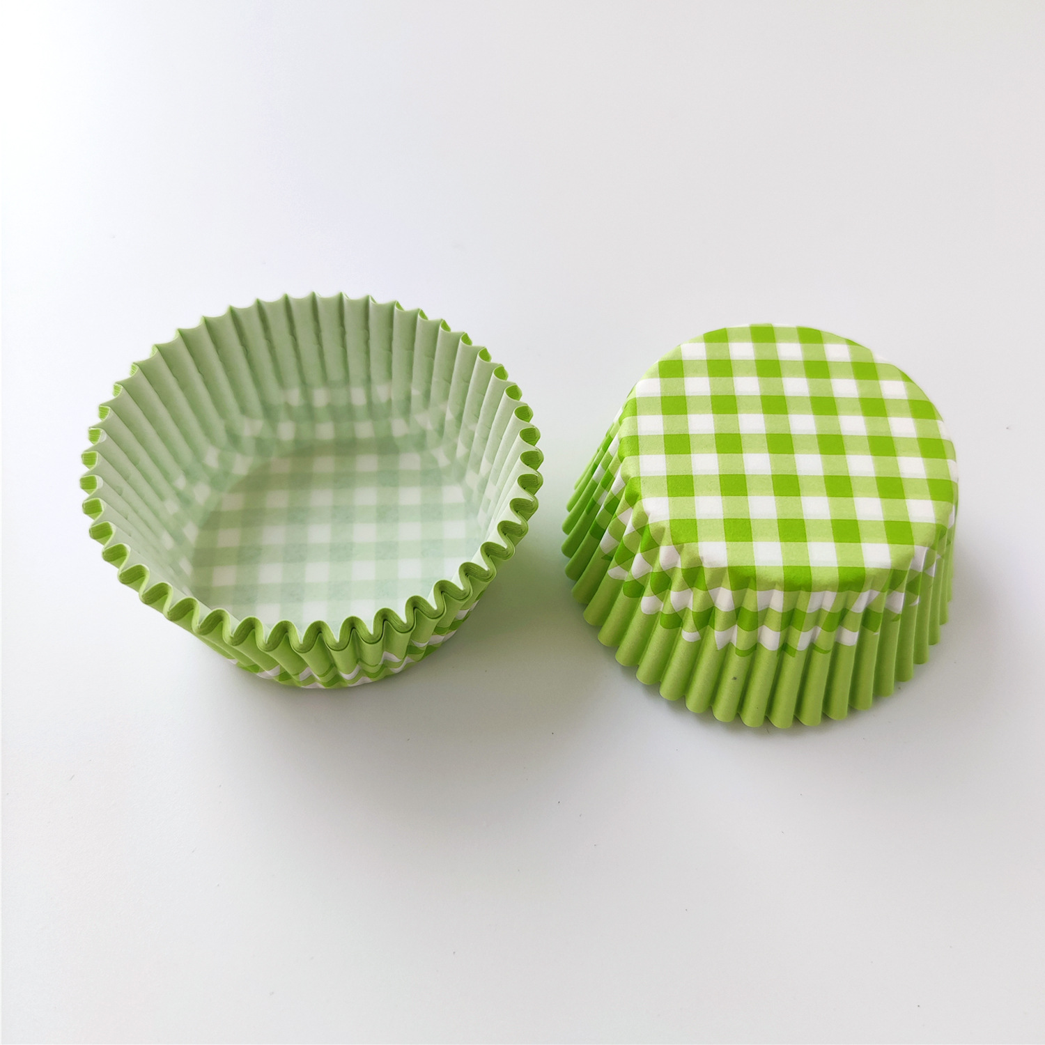 100 pcs / caja Xue Mei Niang soporte de papel para pastel medio soporte de papel para hornear tazas de papel muffin relleno soporte de papel a prueba de aceite