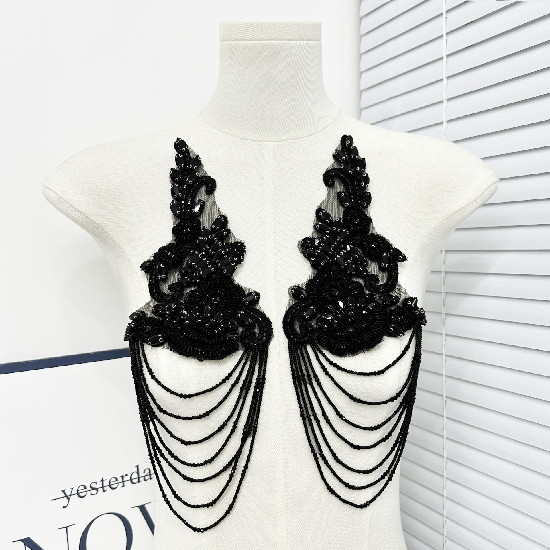 vidrio hecho a mano pieles abrigo escudo de hombro parche vestido de espectáculo de escenario hermoso vestido de boda accesorios de decoración