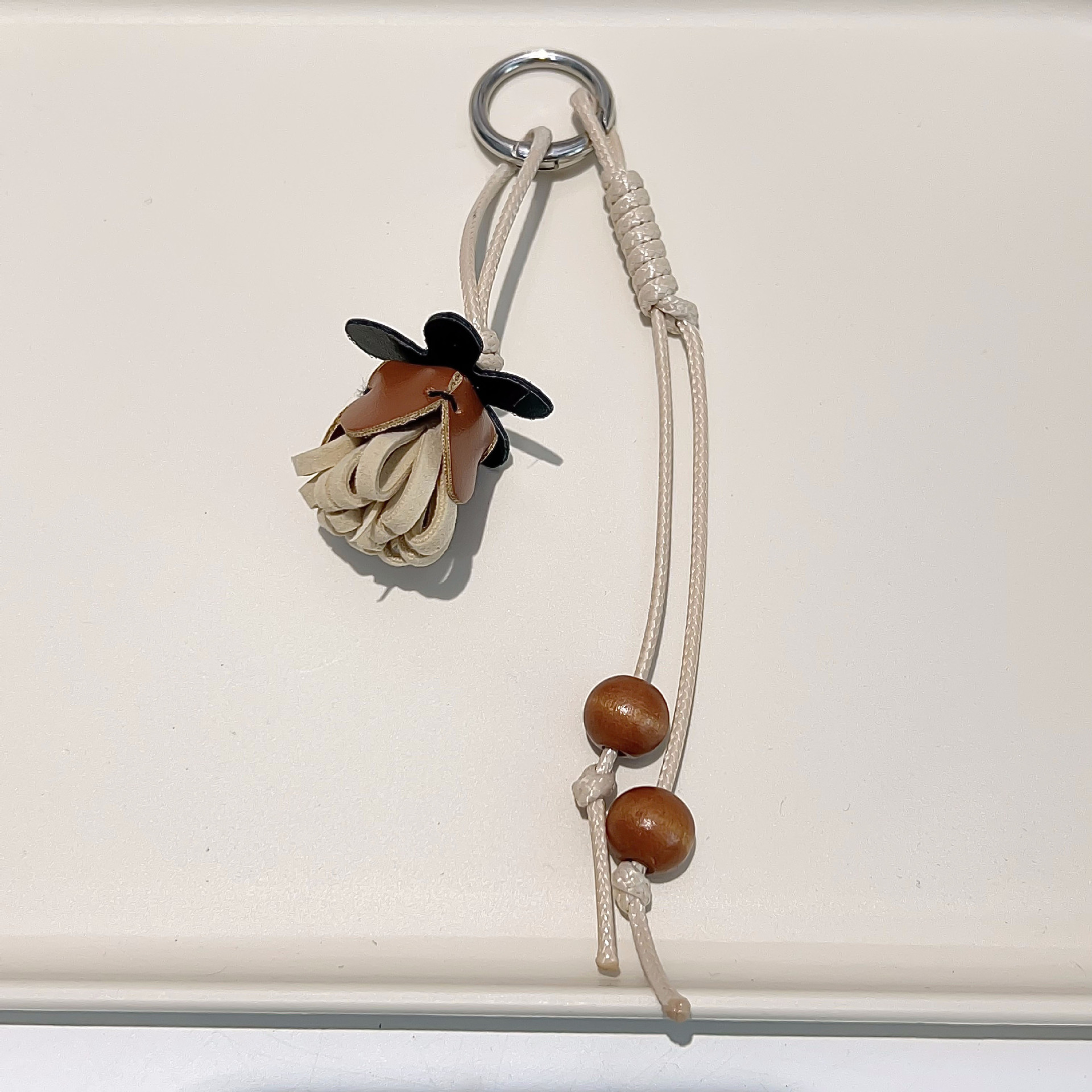 Zapatos, ropa, bolsas, colgantes, zapatos, botas de canguro, botas de Martin, mueller, colgantes, accesorios, zapatos, bolsas, colgantes