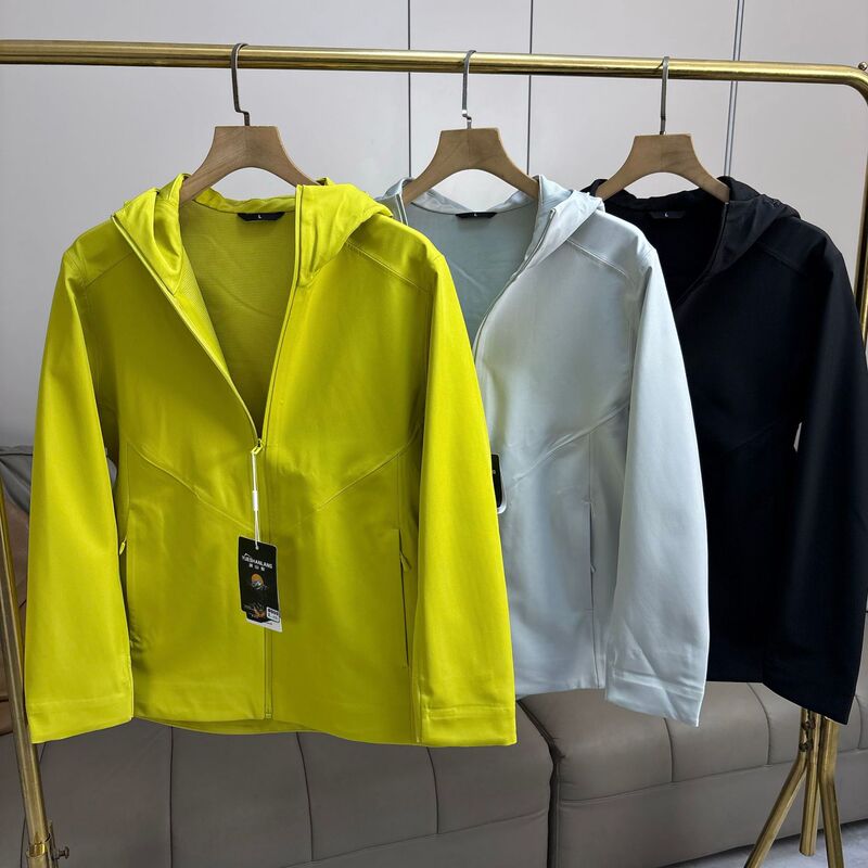 Urban functional style, fully heat-sealed, waterproof and windproof, spring and autumn men's outdoor hooded softshell jacket