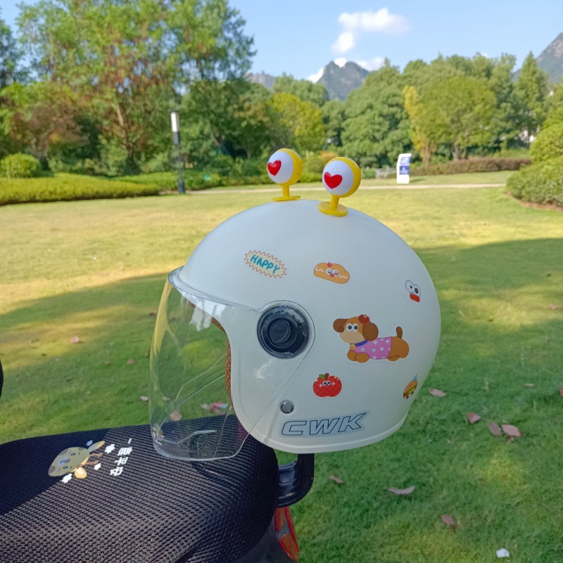 New National Standard Certified Winter Warm and Comfortable Electric Vehicle Motorcycle Safety Windproof Helmet for 1-8 Years Old, Cute and Resistant to Falling